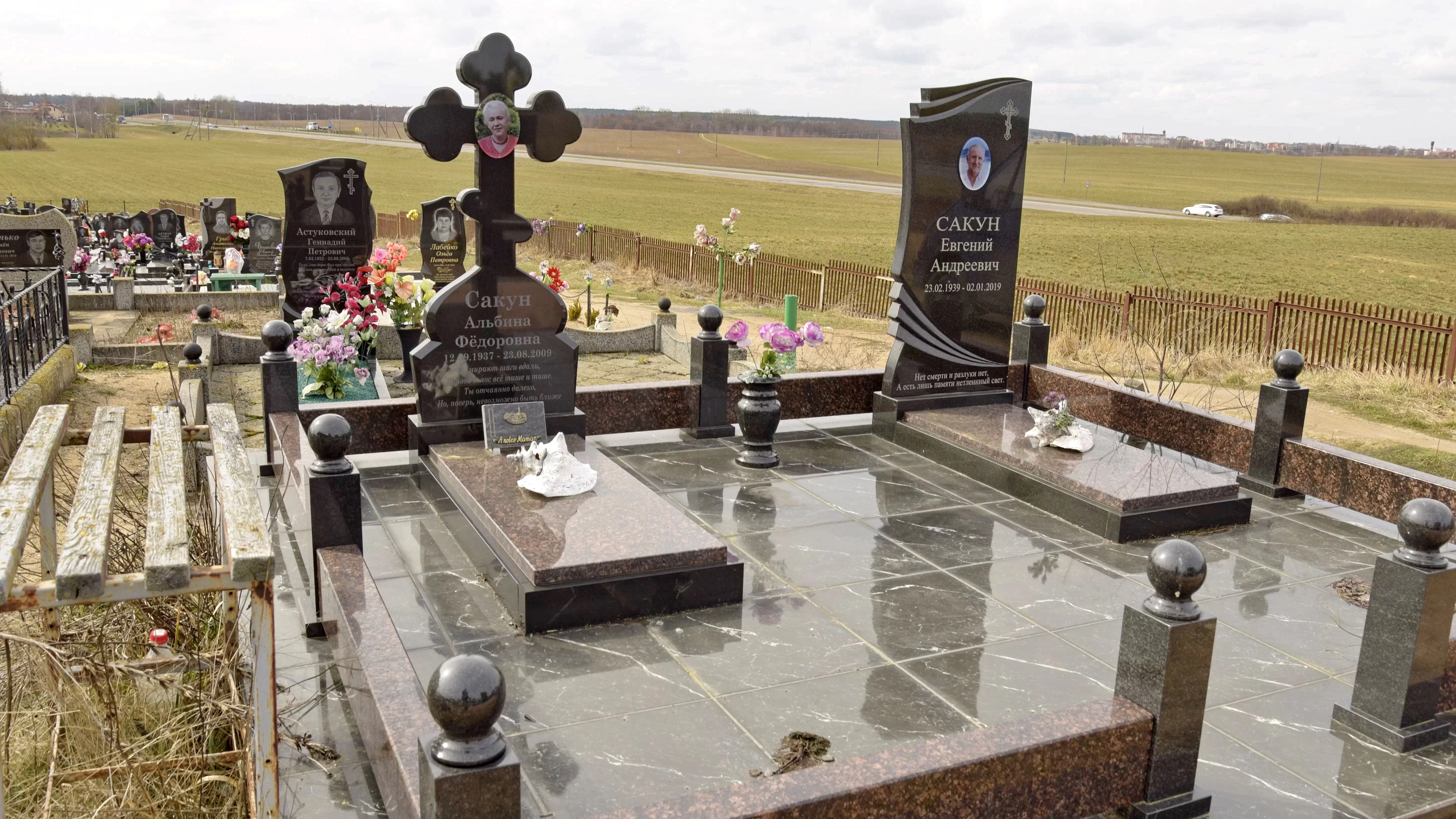 Цены на памятники 16 в Барановичах