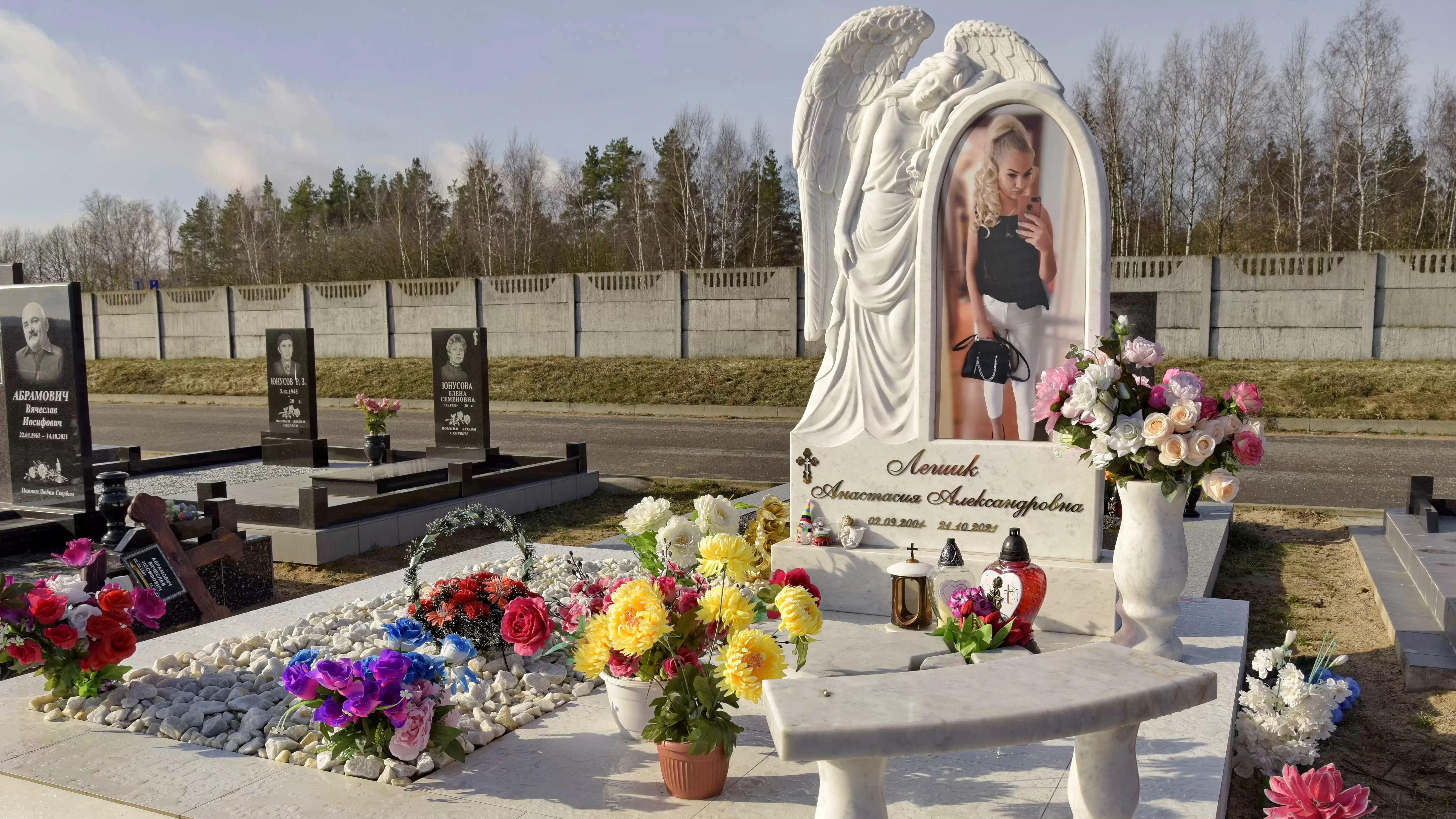 Цены на памятники 18 в Барановичах