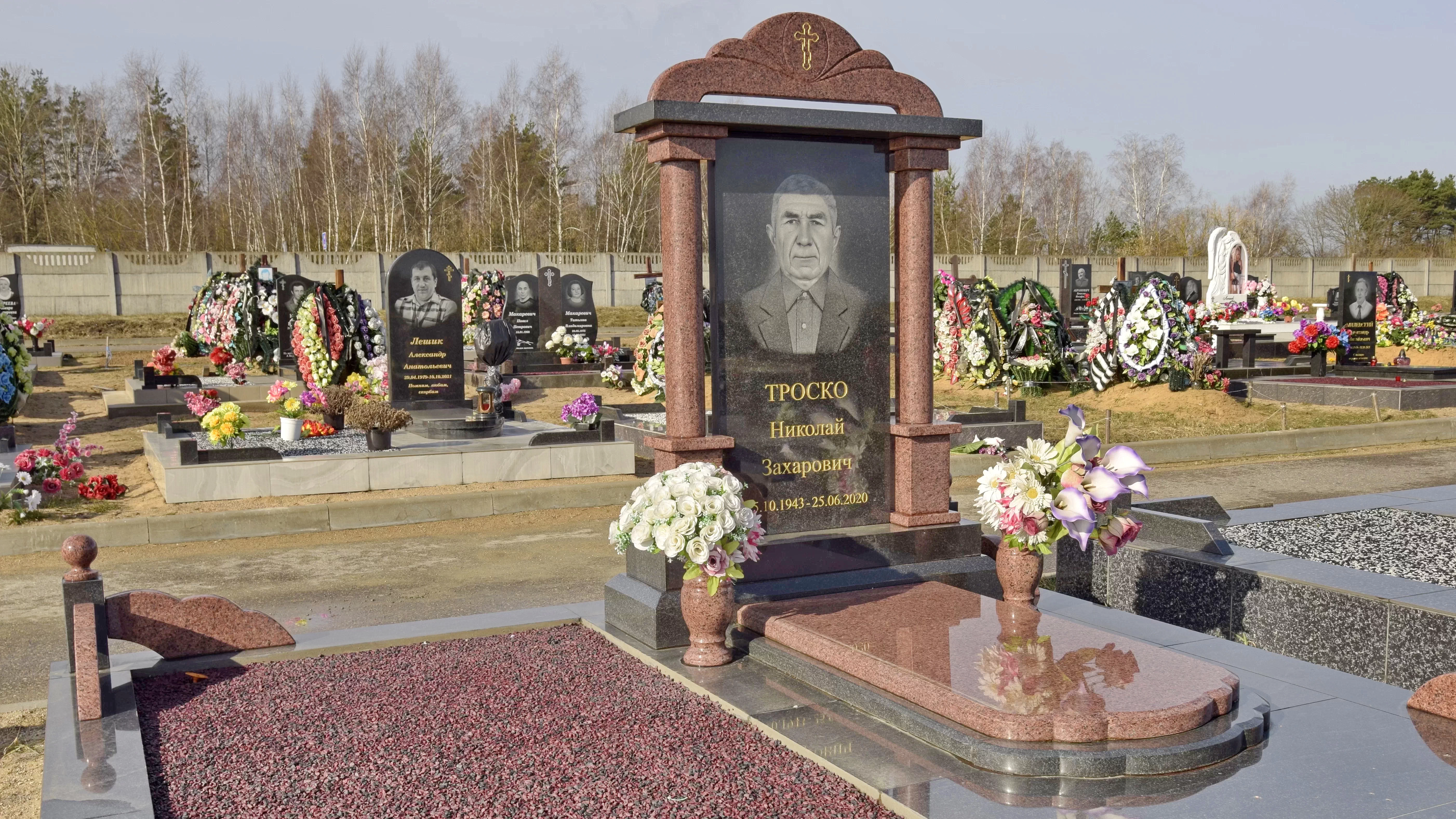 Цены на памятники 22 в Барановичах