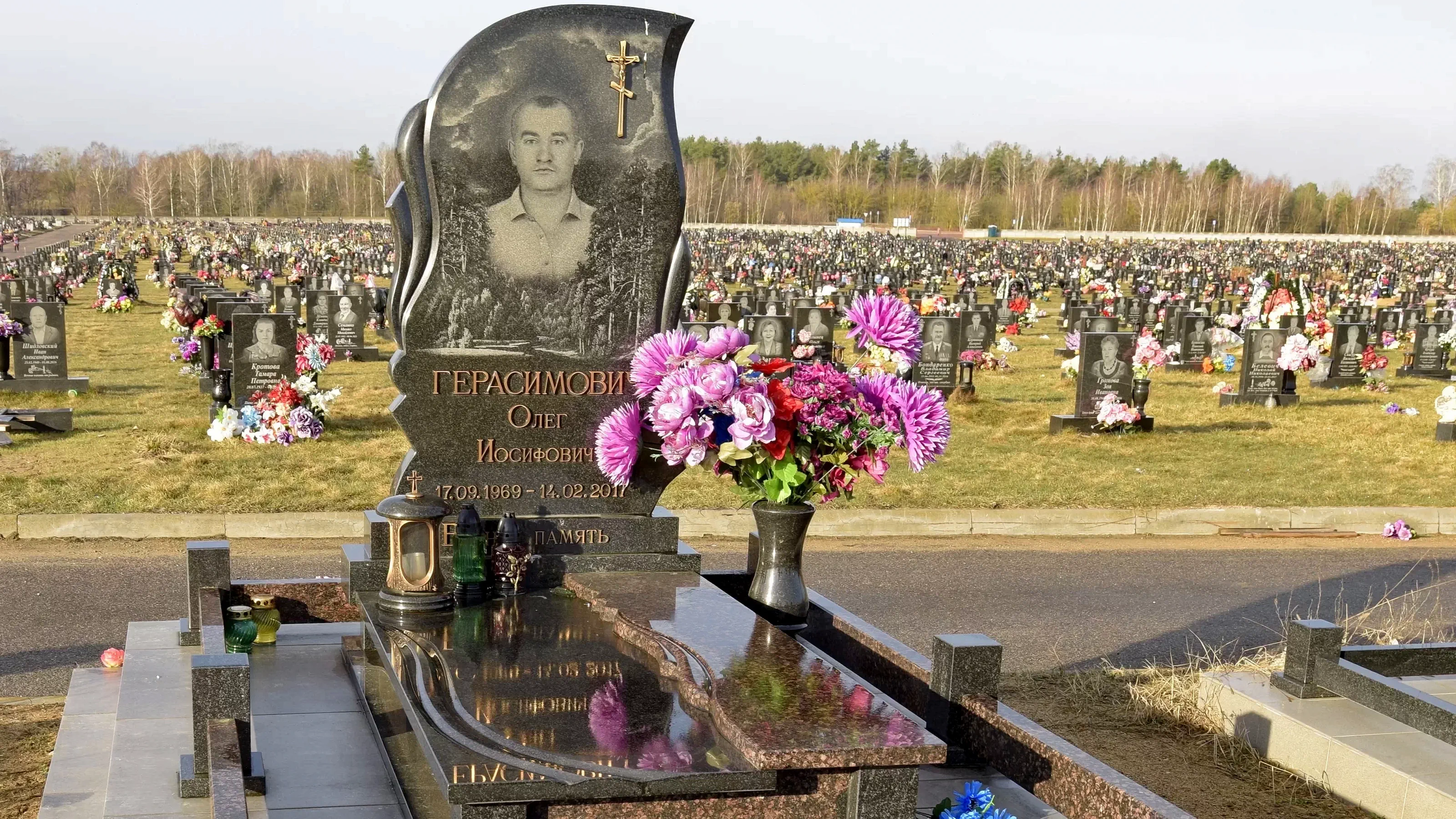 Надпись на памятник: бронза 1